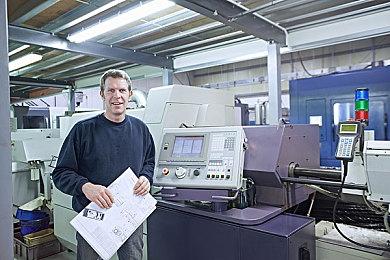 新月姬格斗《Type Lumina》琥珀角色预告片